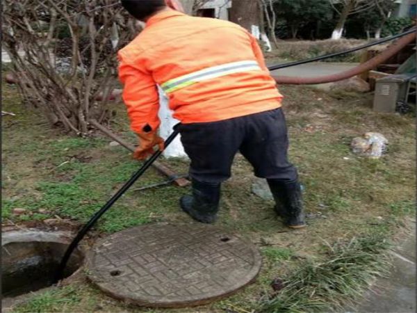 哈尔滨市卖管道疏通机（哈尔滨哪里有卖管道疏通机）